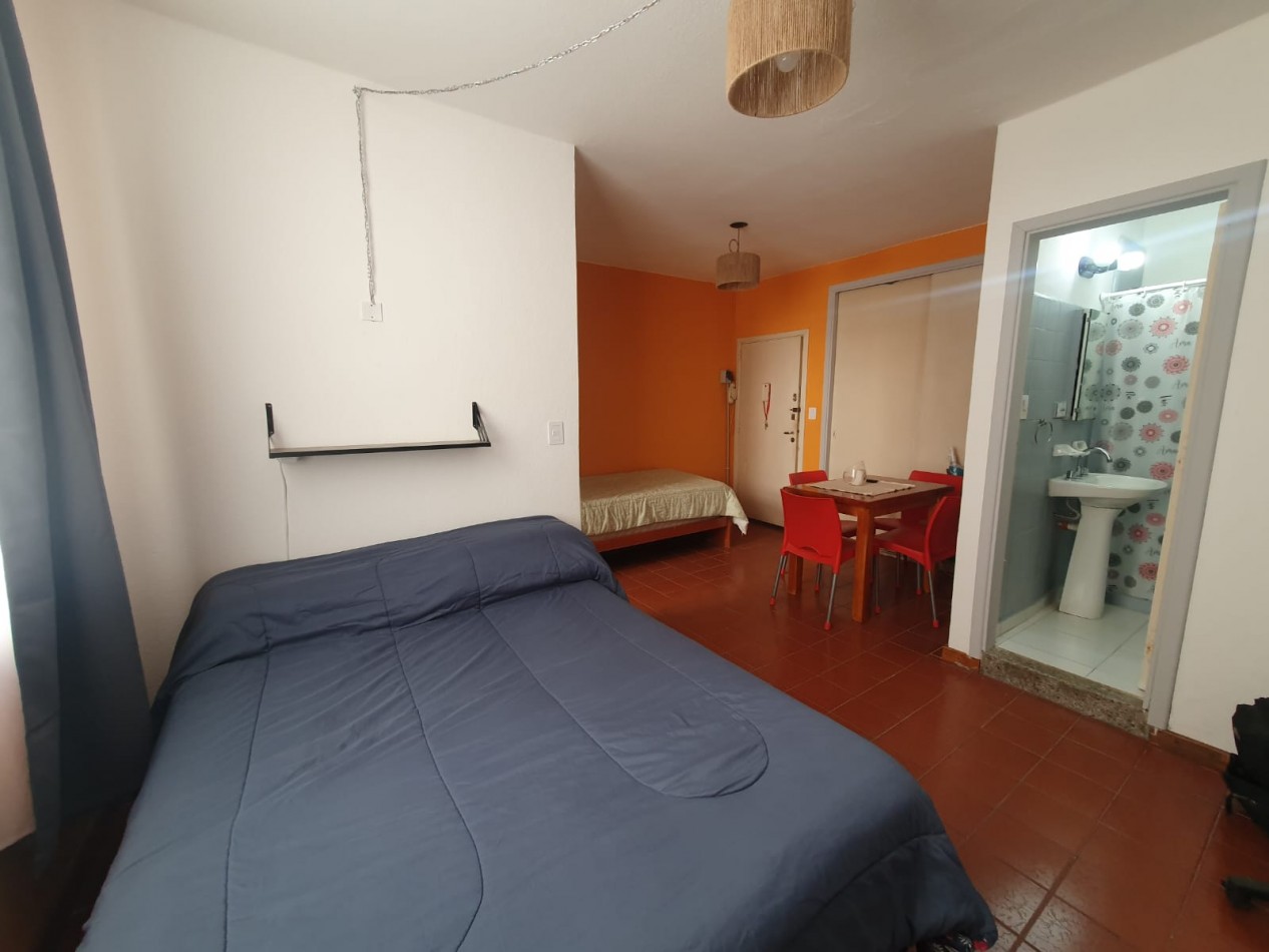 ALQUILER AMBIENTE Y MEDIO ESTUDIANTES