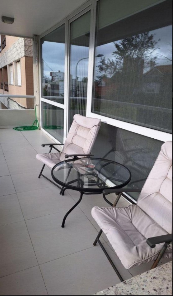 PISO EXCLUSIVO 4 AMBIENTES CON 2 COCHERAS - PLAYA GRANDE