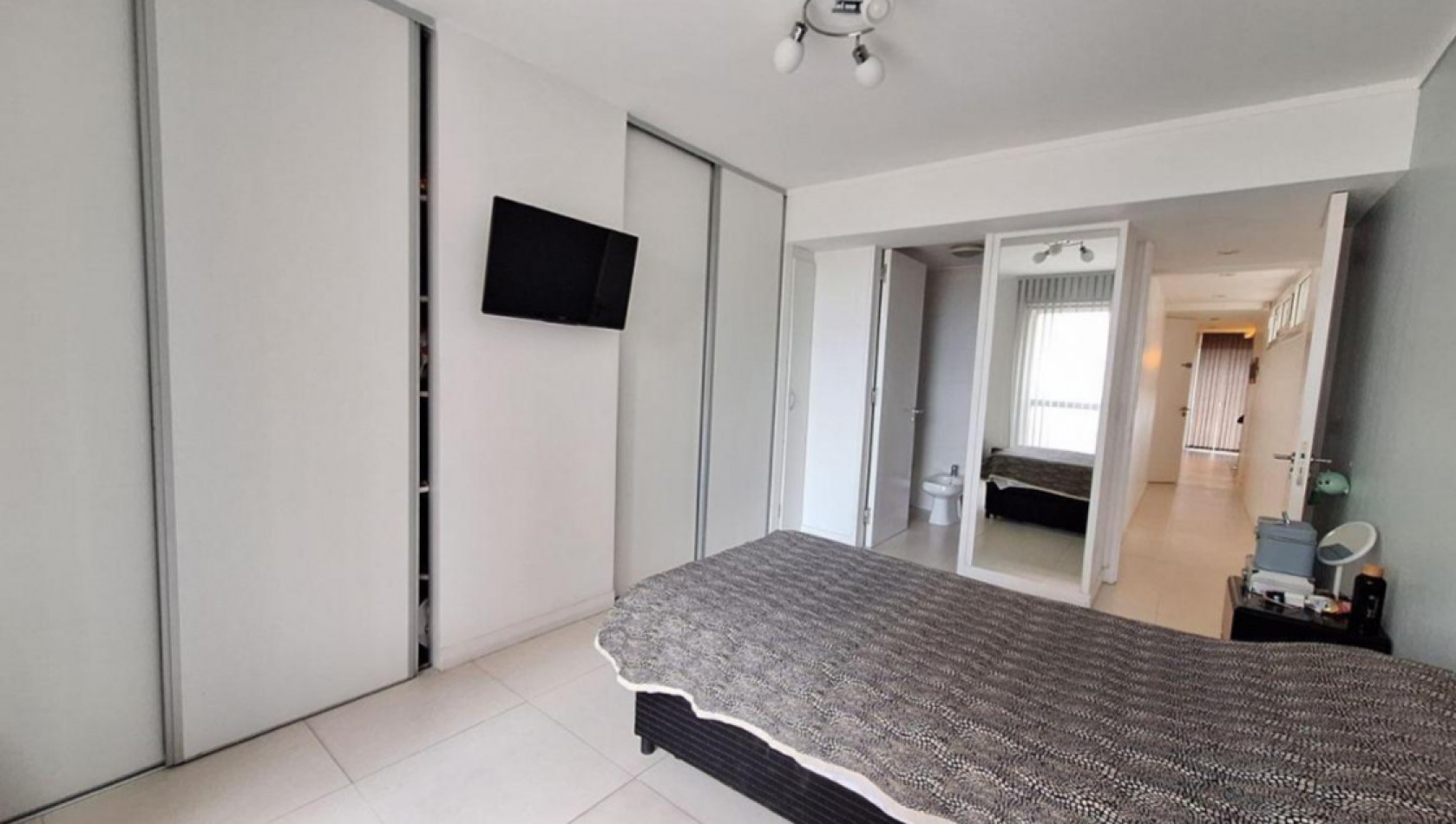 PISO EXCLUSIVO 4 AMBIENTES CON 2 COCHERAS - PLAYA GRANDE