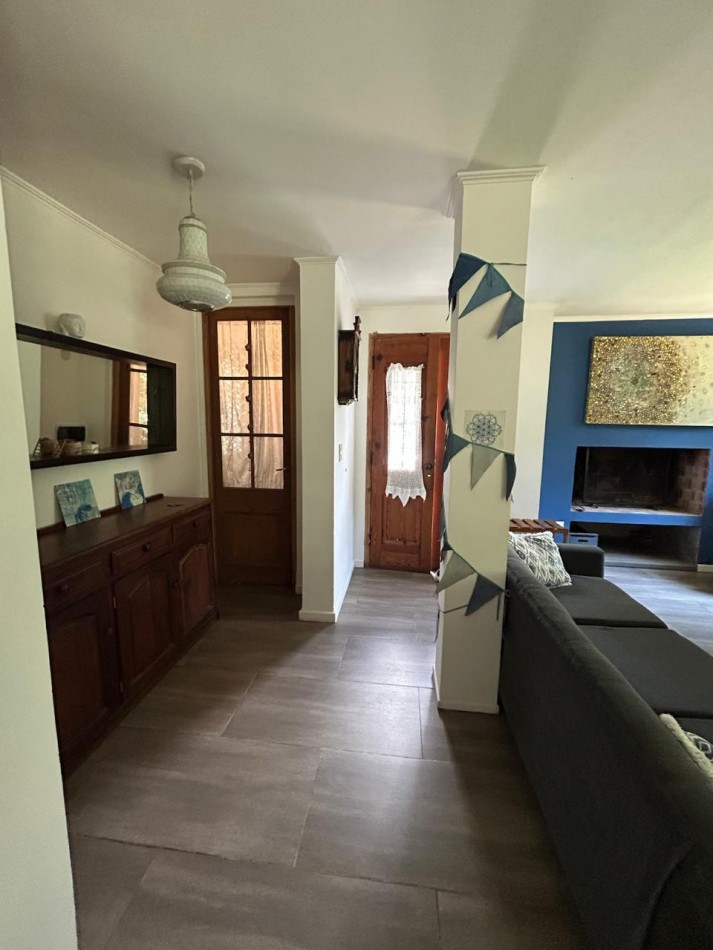 ALQUILER CASA DE 4 AMBIENTES 9 MESES