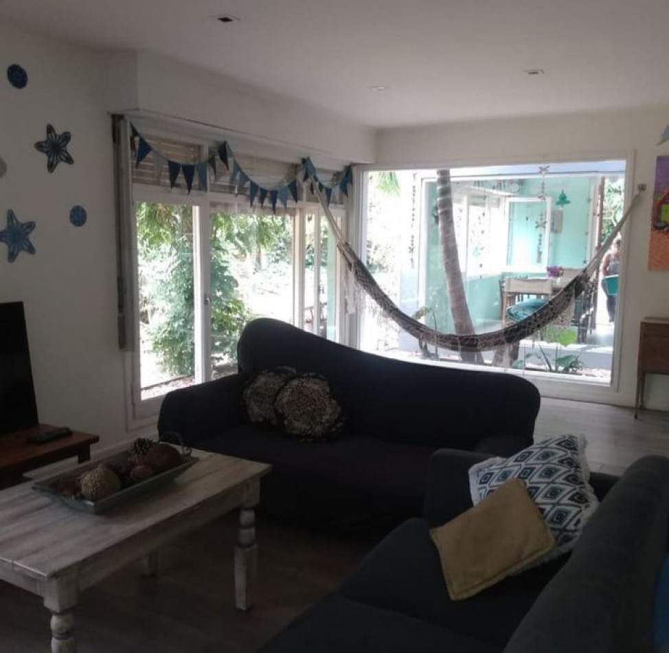 ALQUILER CASA DE 4 AMBIENTES 9 MESES