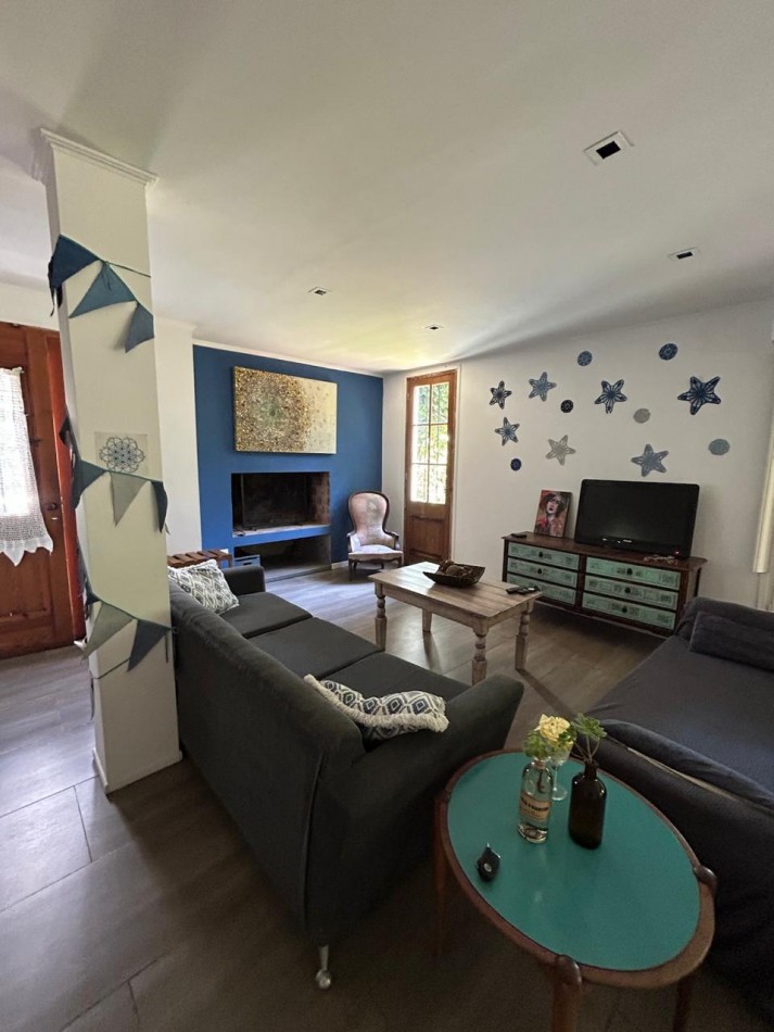 ALQUILER CASA DE 4 AMBIENTES 9 MESES