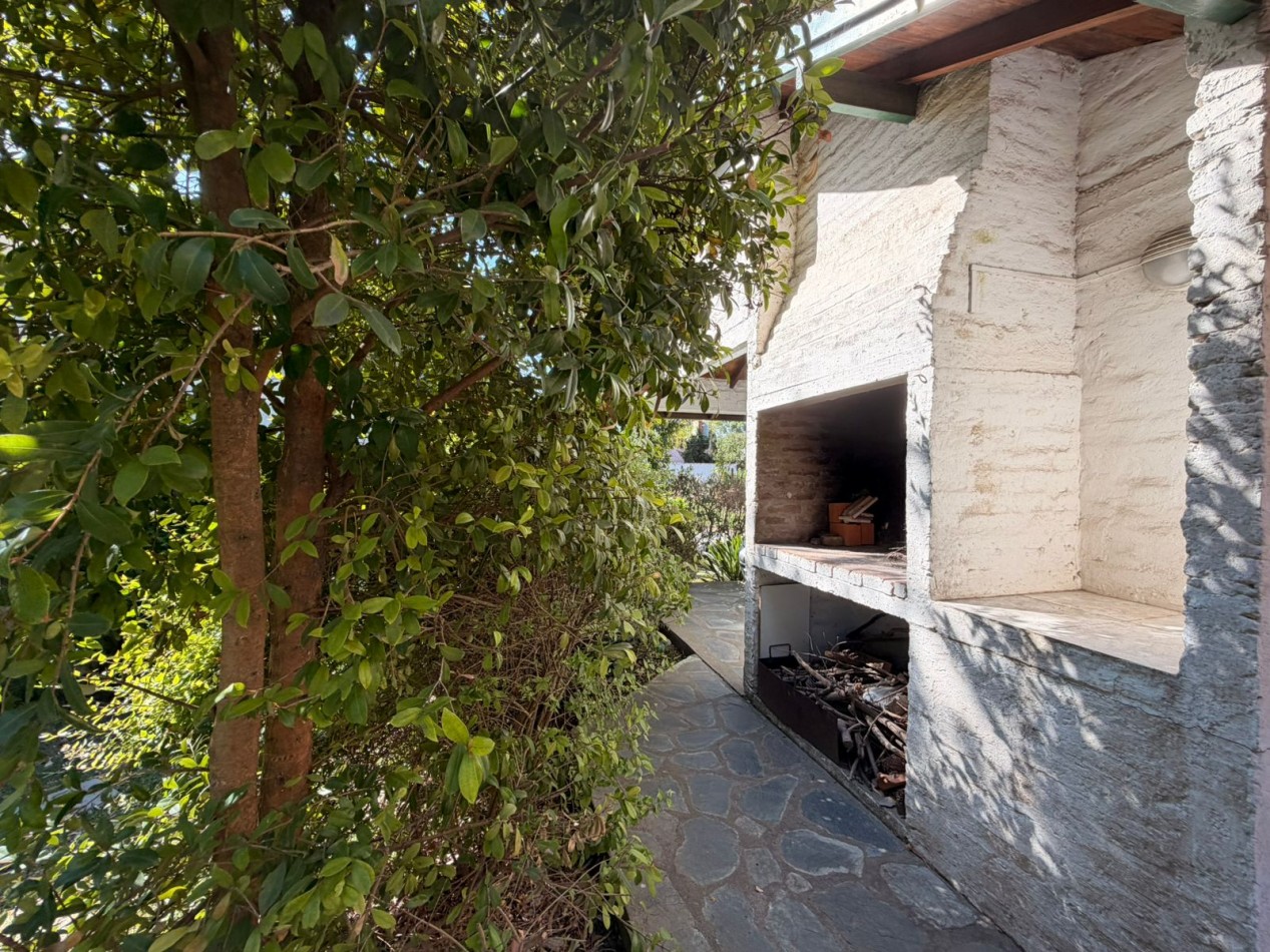 CASA ALPINA DE 3 AMBIENTES EN ALFAR