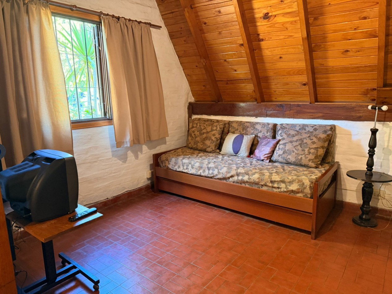 CASA ALPINA DE 3 AMBIENTES EN ALFAR