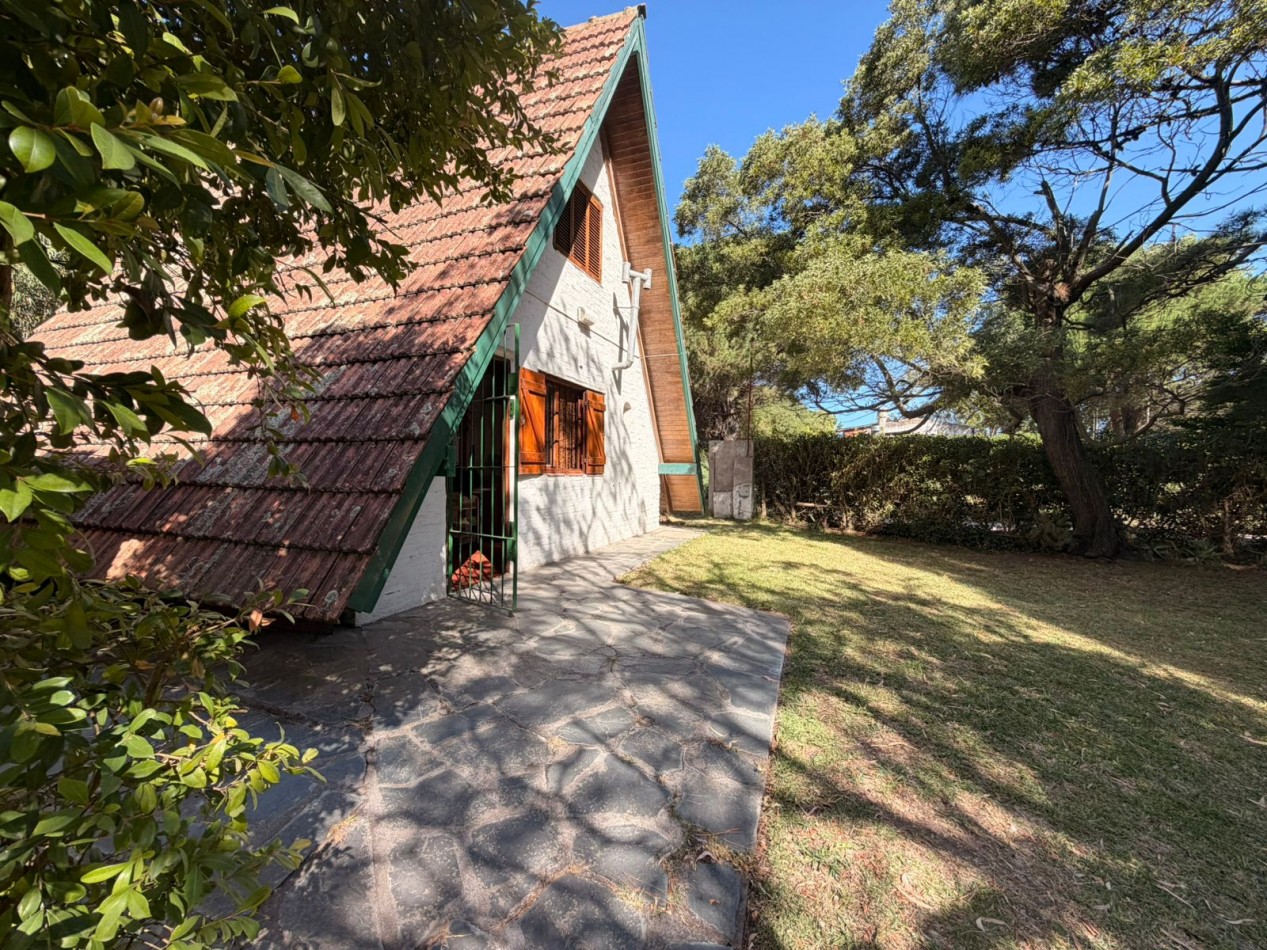 CASA ALPINA DE 3 AMBIENTES EN ALFAR