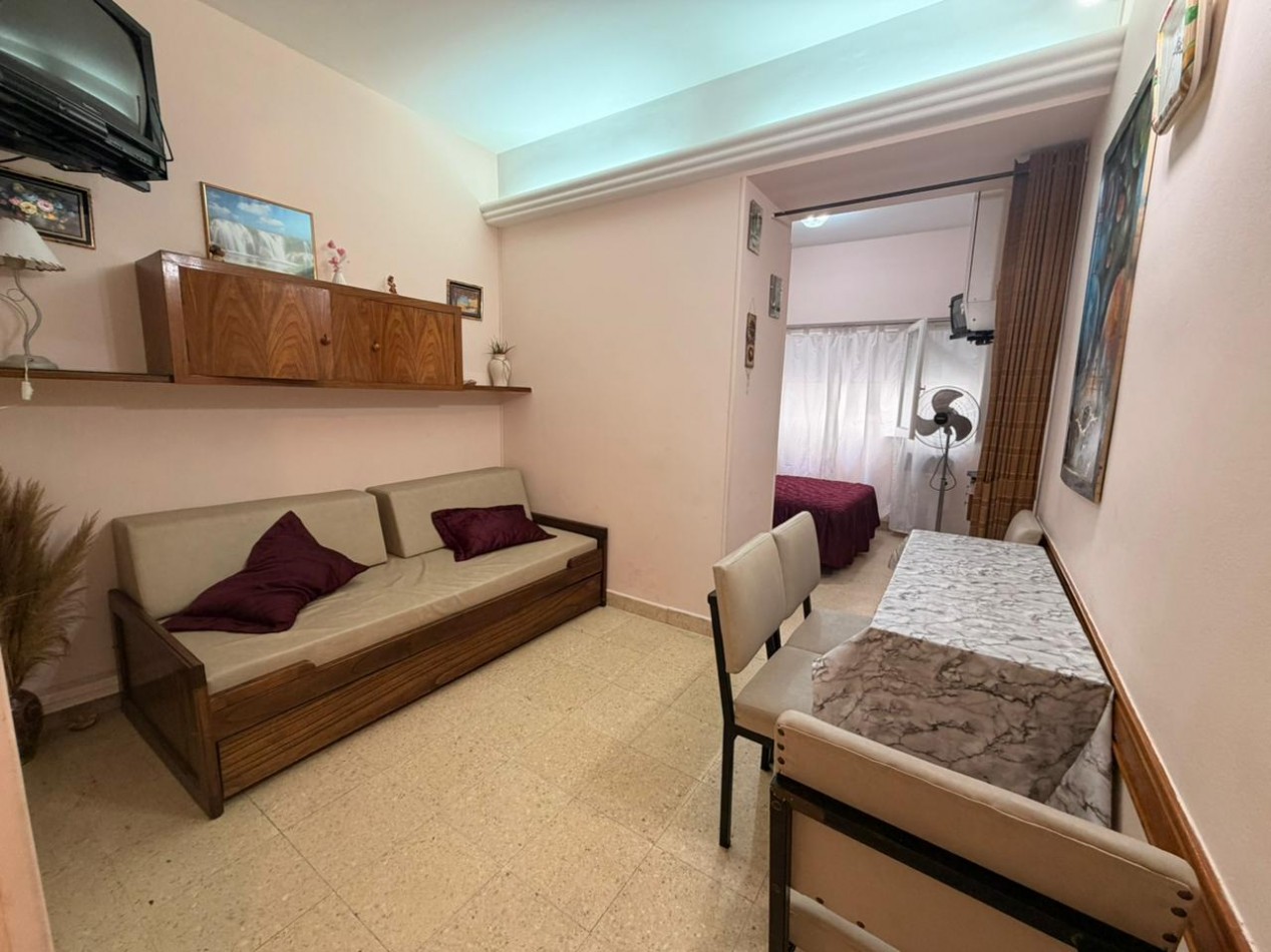 ALQUILER AMBIENTE Y MEDIO DIVIDIDO 24 MESES