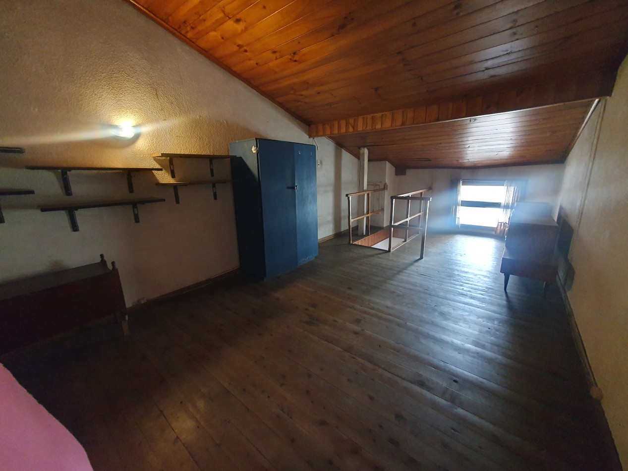 CASA 3 AMBIENTES CON GARAJE Y PATIO 