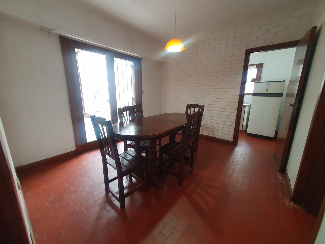 CASA 3 AMBIENTES CON GARAJE Y PATIO 