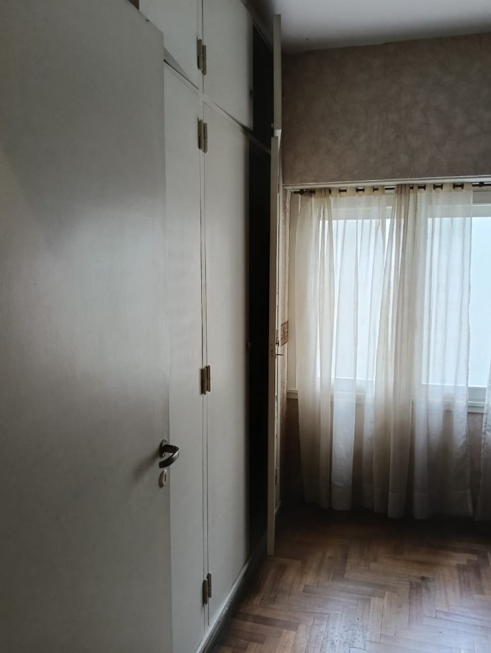  2 AMBIENTES CON BALCON A LA CALLE