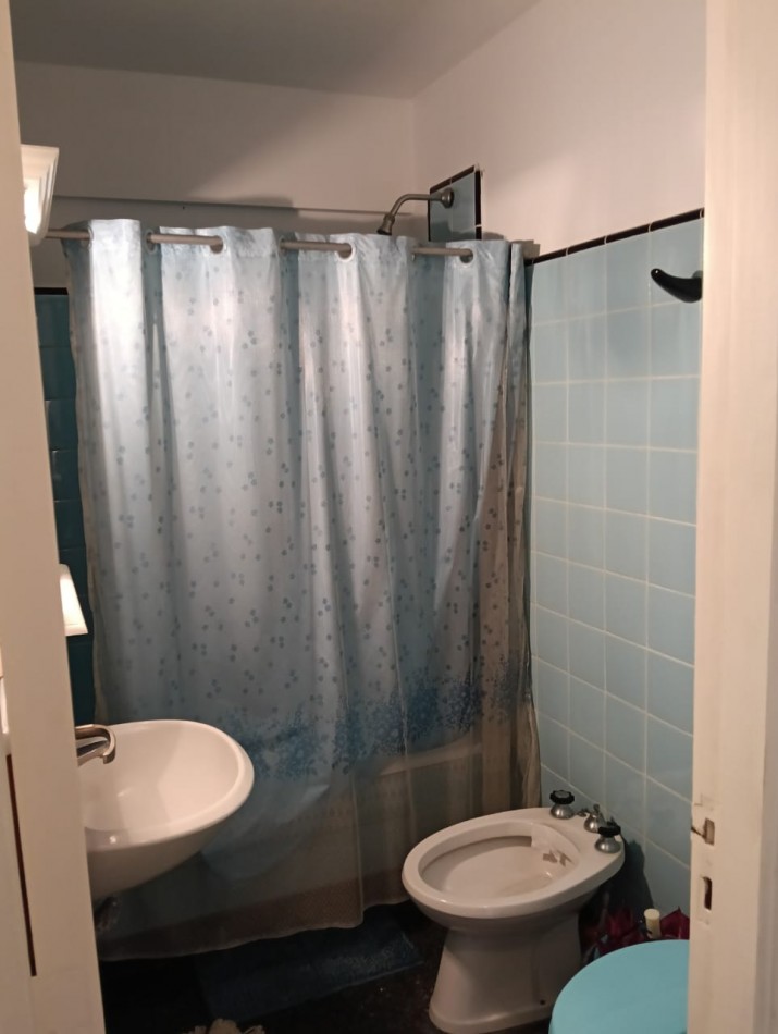  2 AMBIENTES CON BALCON A LA CALLE