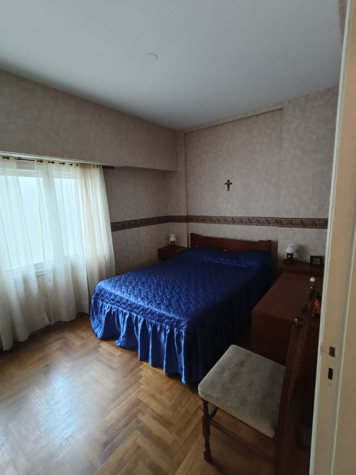  2 AMBIENTES CON BALCON A LA CALLE