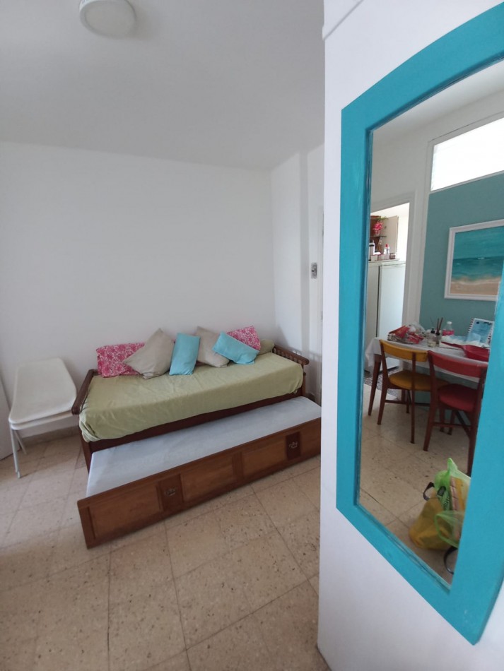 2 AMBIENTES A LA CALLE CON BALCON ESTUDIANTES