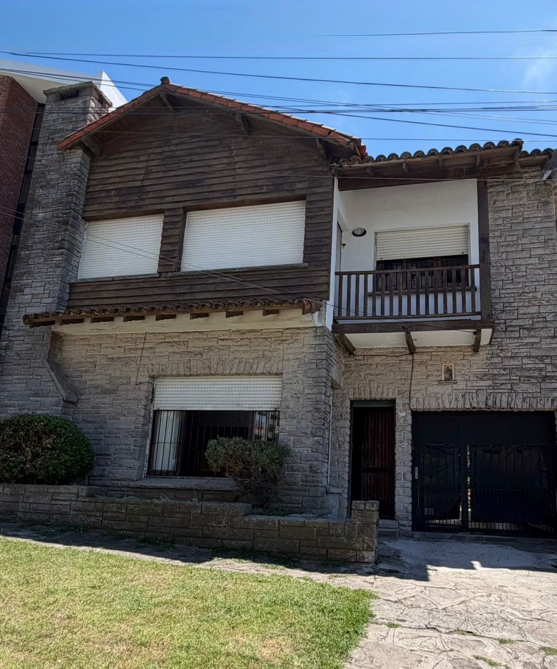 ALQUILER CASA DE 3 AMBIENTES CON VISTA AL MAR Y COCHERA  24 MESES