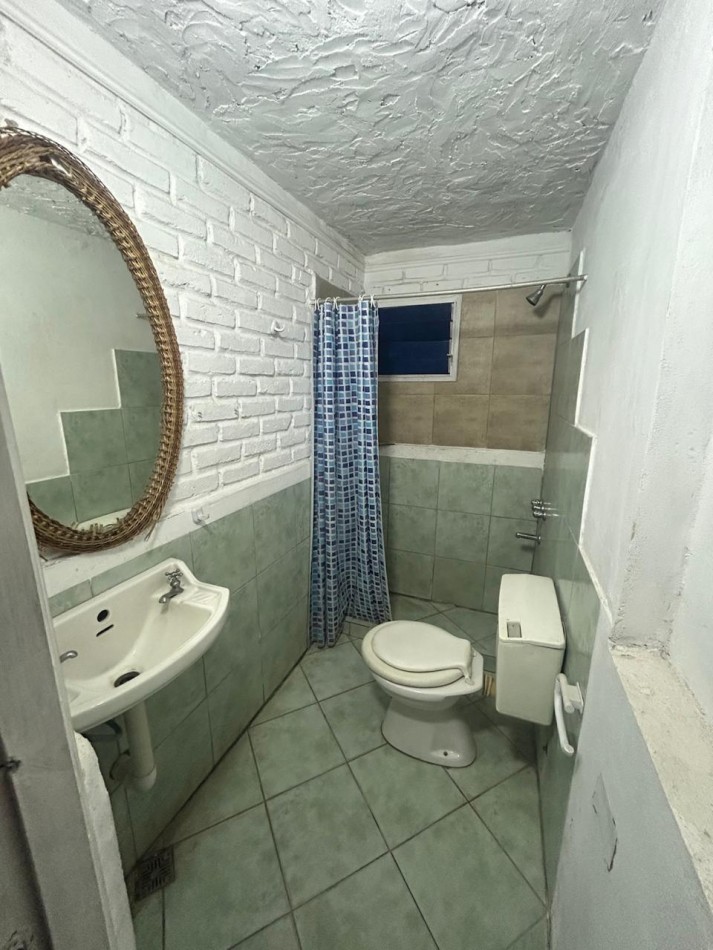 CASA 4 AMBIENTES CON PARQUE