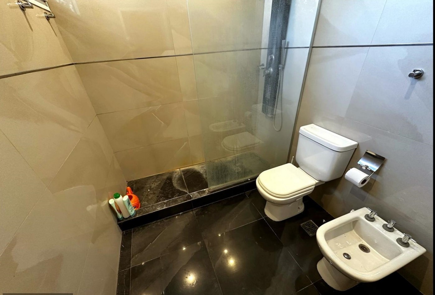 ALQUILER CASA 5 AMBIENTES 12 MESES EN ACANTILADOS