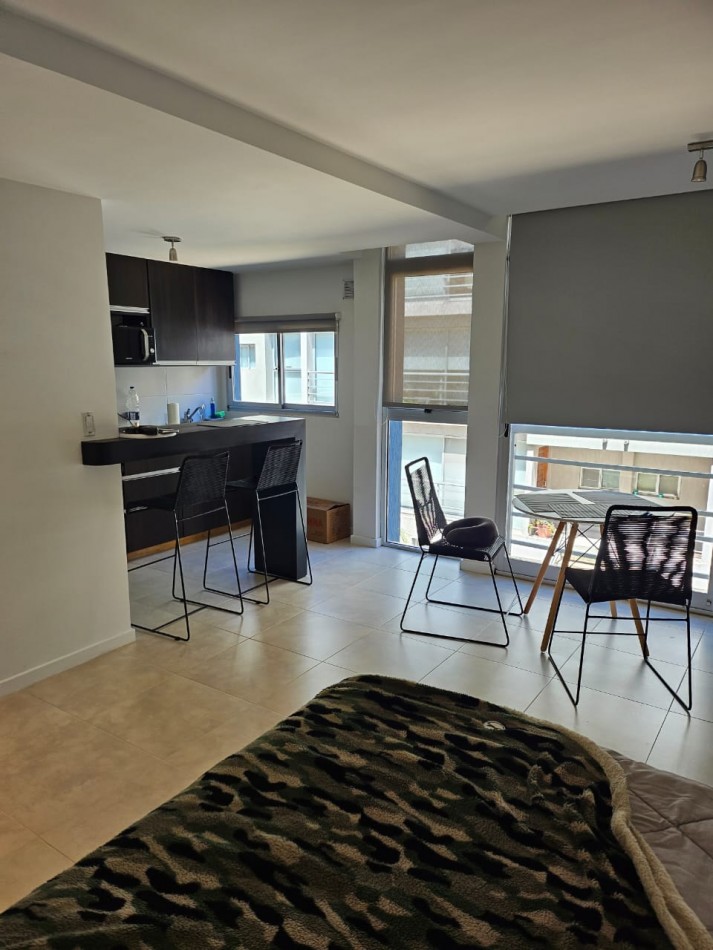 ALQUILER AMBIENTE AMPLIO 24 MESES