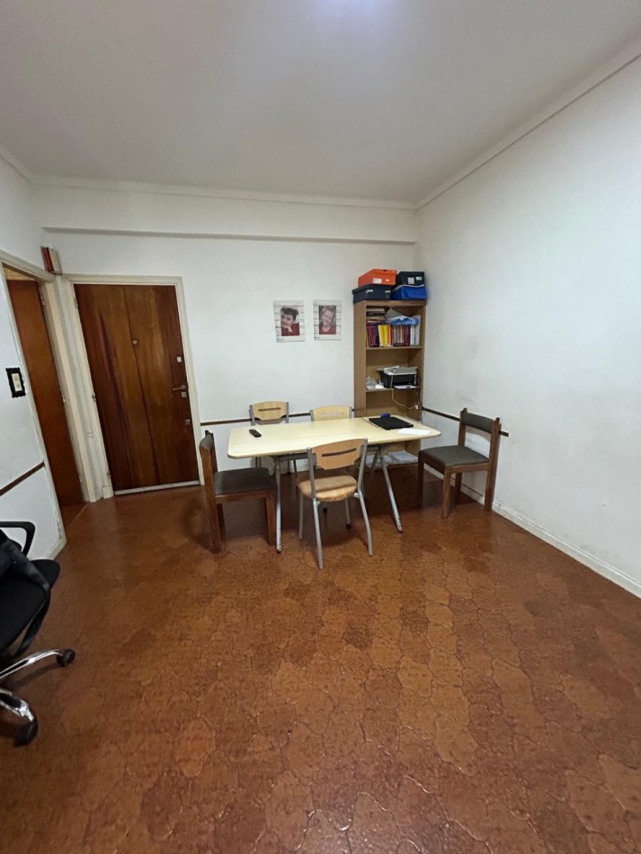 ALQUILER 3 AMBIENTES SOBRE AVENIDA COLON 