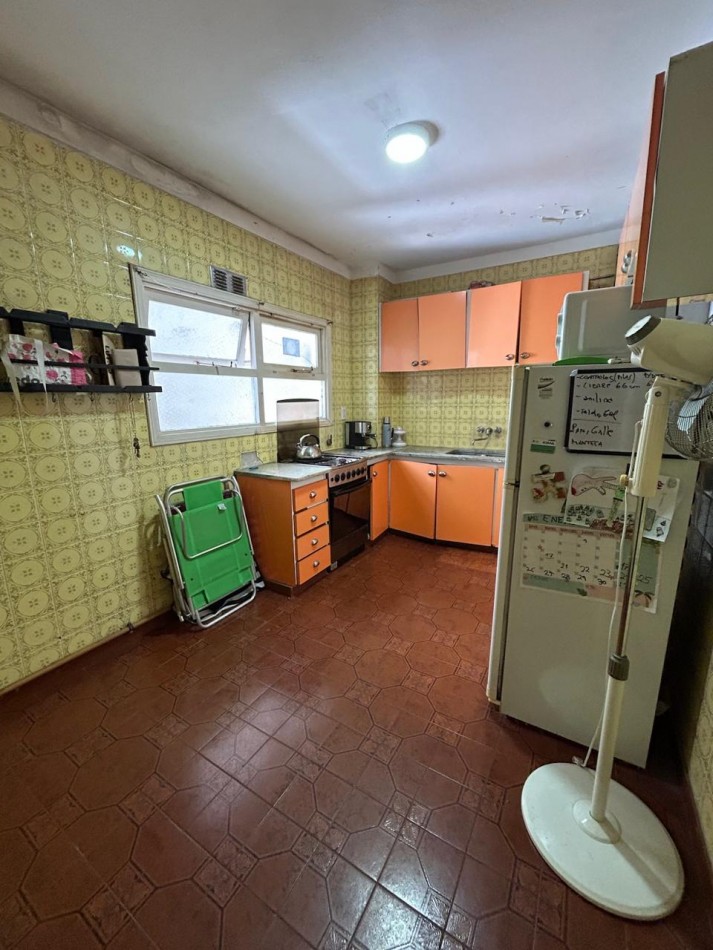 ALQUILER 3 AMBIENTES SOBRE AVENIDA COLON 