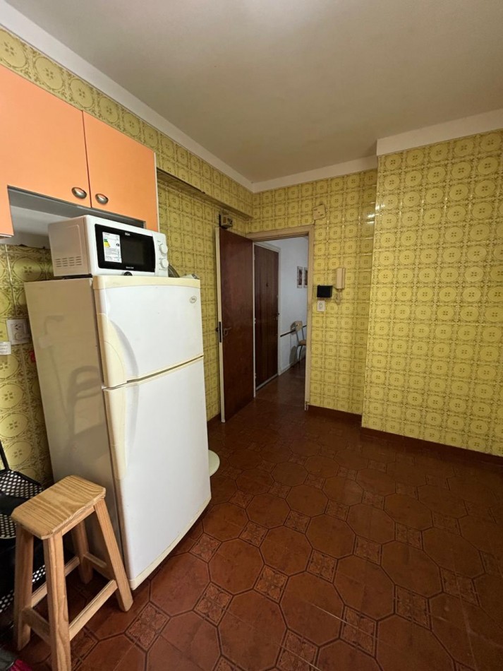 ALQUILER 3 AMBIENTES SOBRE AVENIDA COLON 