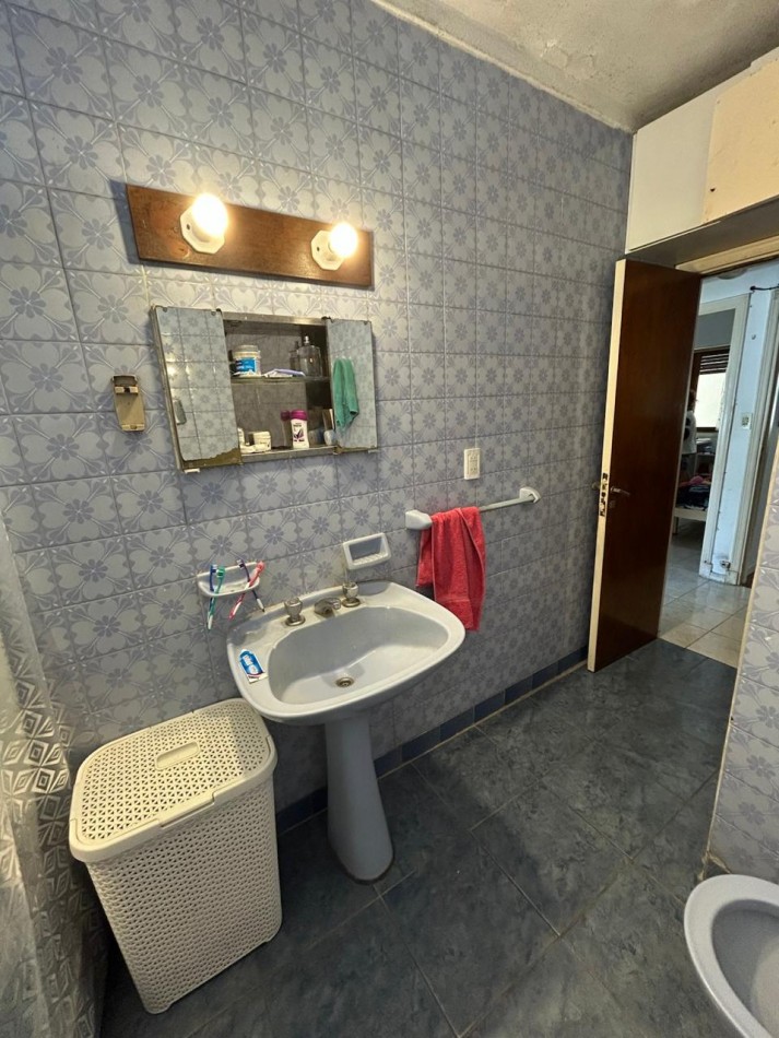 ALQUILER 3 AMBIENTES SOBRE AVENIDA COLON 