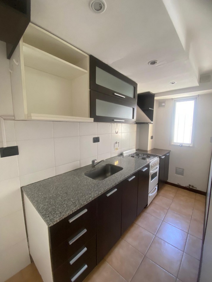 ALQUILER PH DE 2 AMBIENTES CON COCHERA 24 MESES