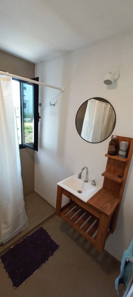 ALQUILER CASA 3 AMBIENTES CON DEPENDENCIA,  PILETA Y PARRILLA 24 MESES