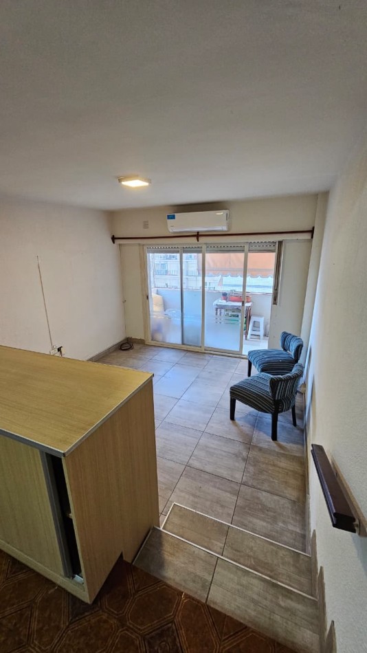 2 AMBIENTES CON BALCON