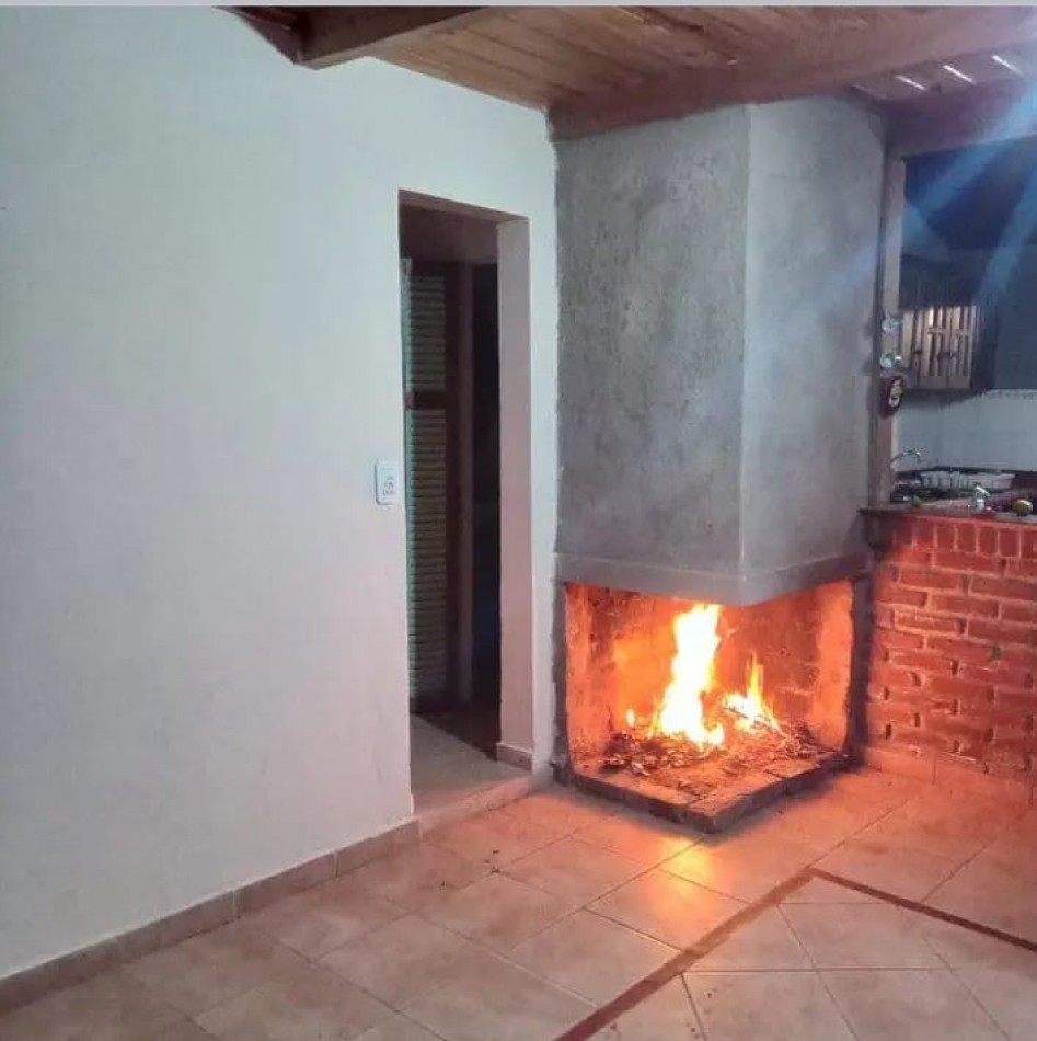 CASA 4 AMBIENTES CON PARQUE