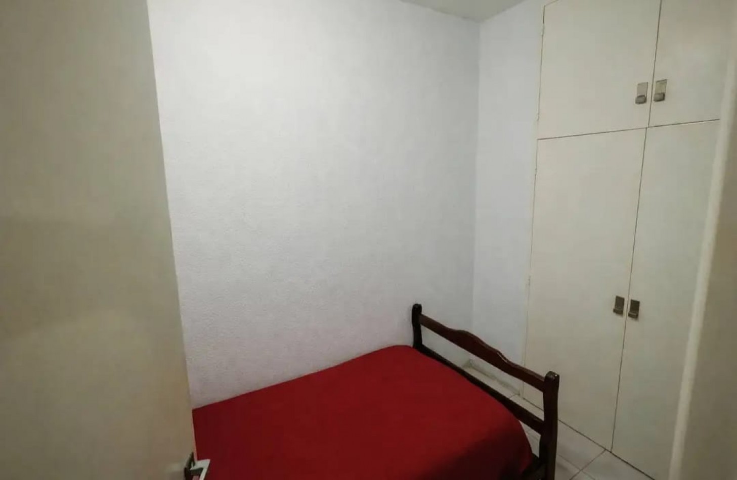 2 AMBIENTES CON DEPENDENCIA, BALCON A LA CALLE Y PATIO 