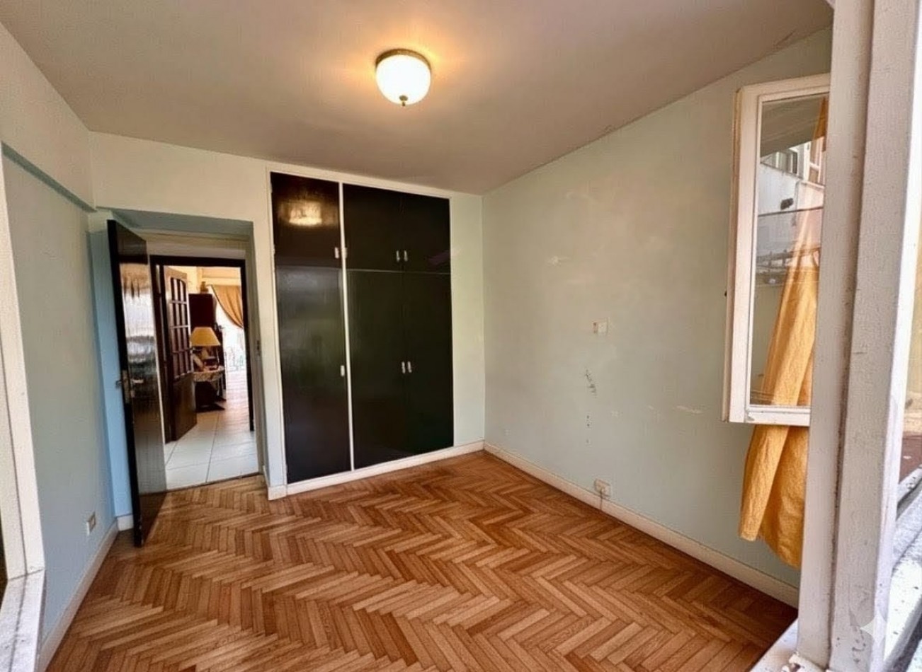 2 AMBIENTES CON DEPENDENCIA, BALCON A LA CALLE Y PATIO 