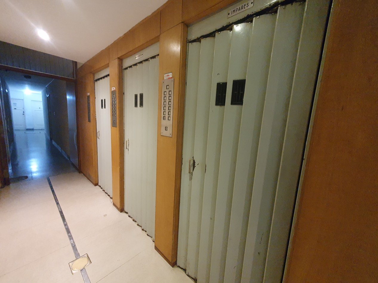 AMBIENTE  A UNA CUADRA DE PLAZA COLON 