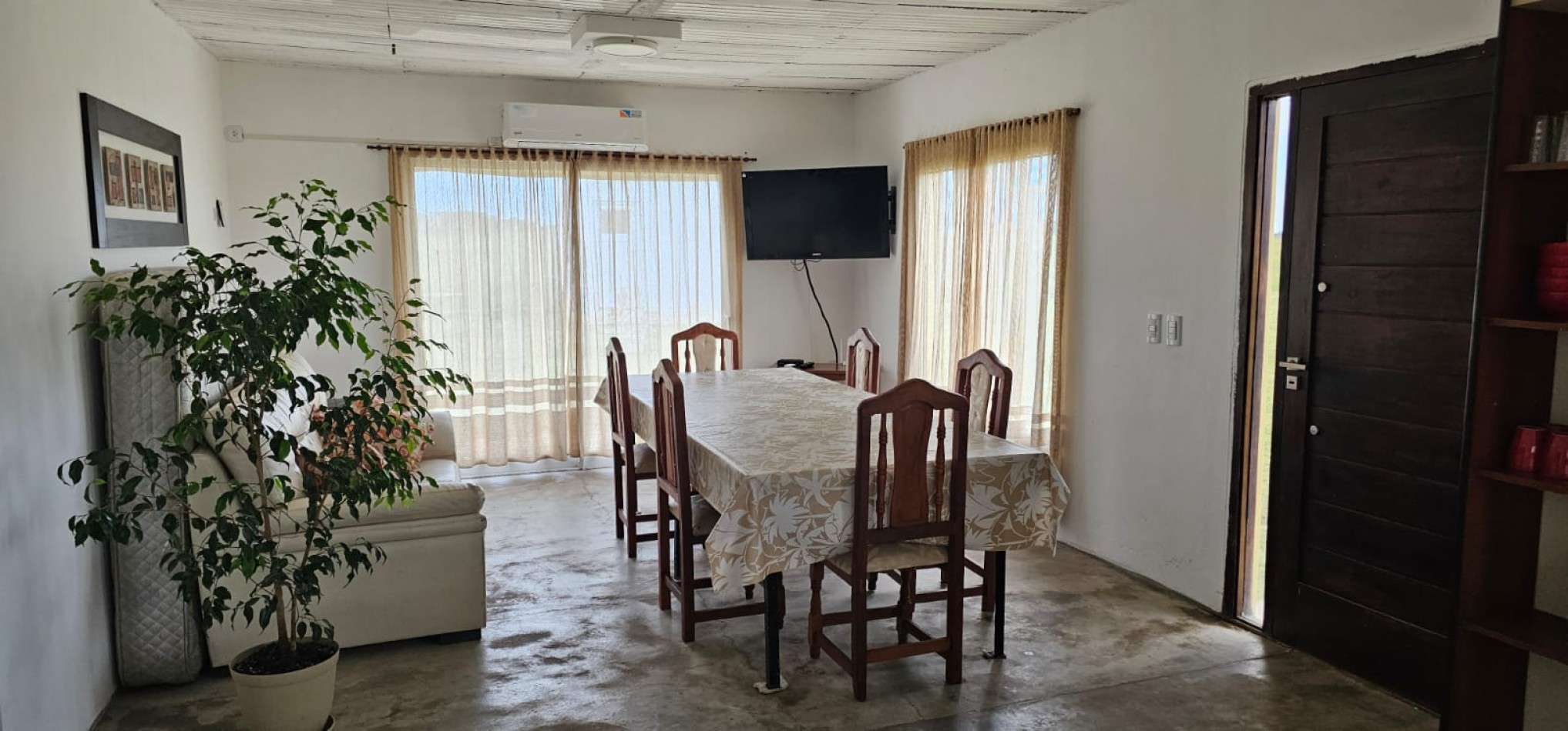 CASA DE 3 AMBIENTES EN CHAPADMALAL