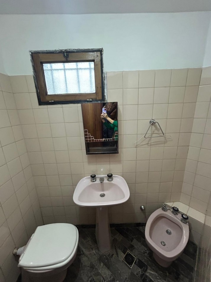 Casa 4 ambientes, con planos aprobados para ampliar.