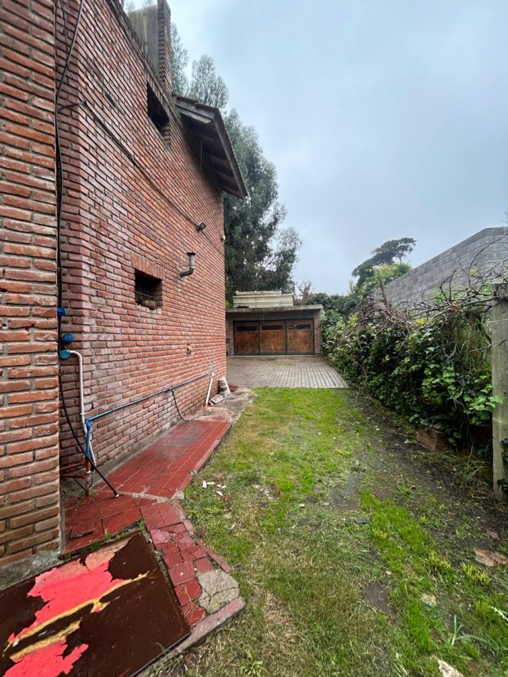 Casa 4 ambientes, con planos aprobados para ampliar.