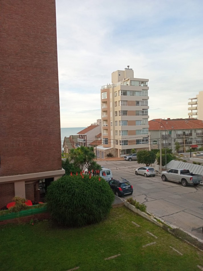 ALQUILER 3 AMBIENTES CON DEPENDENCIA Y COCHERA - 24 MESES
