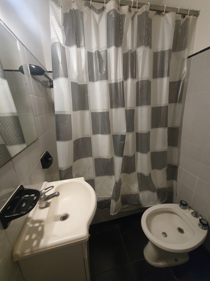 2 ambientes a 2 cuadras de la Playa Brown y Tucuman