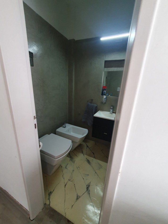 Ambiente al frente con balcon Santiago del Estero y Moreno