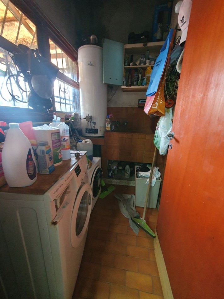 Casa de 3 ambientes con garage y quincho   Z/ Barrio San Martin 