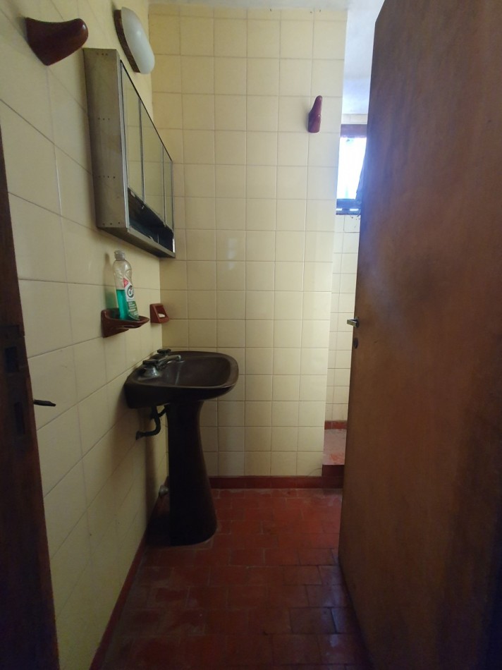 Casa de 3 ambientes con garage y quincho   Z/ Barrio San Martin 