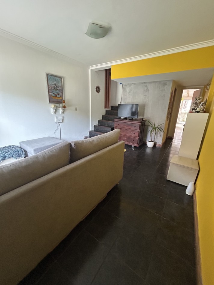 Duplex de 4 ambientes en el barrio Faro Norte.