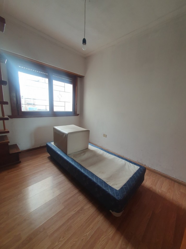 CASA 3 AMBIENTES CON GARAJE Y PATIO 