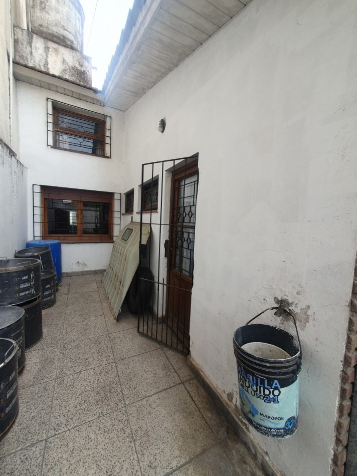 CASA 3 AMBIENTES CON GARAJE Y PATIO 