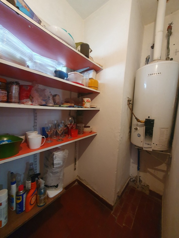 CASA 3 AMBIENTES CON GARAJE Y PATIO 