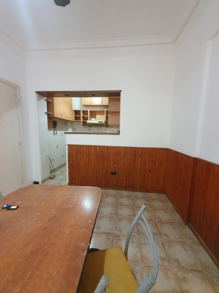 2 AMBIENTES CORDOBA Y SAN MARTIN 