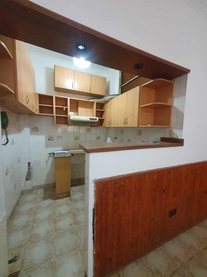 2 AMBIENTES CORDOBA Y SAN MARTIN 