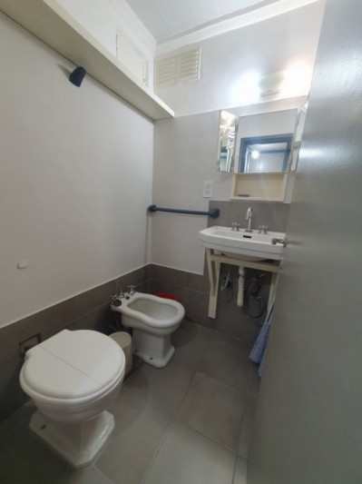 AMBIENTE LUMINOSO - BROWN Y BUENOS AIRES