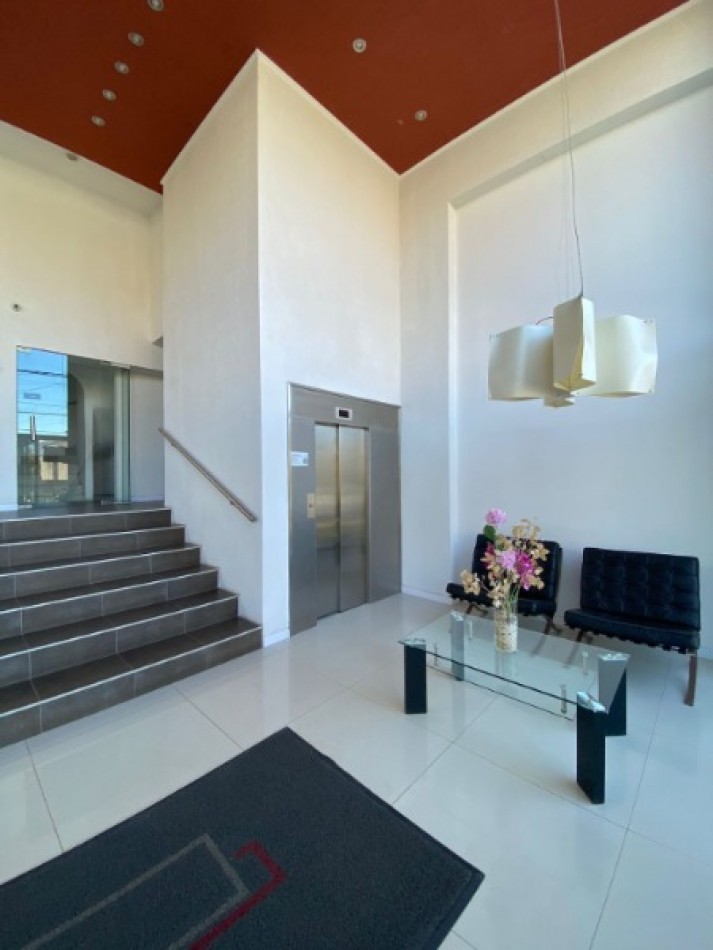 DEPARTAMENTO DE 1 AMBIENTE A LA CALLE CON VISTA AL MAR