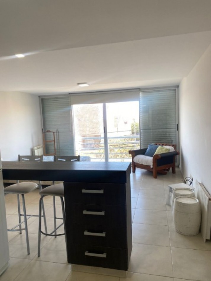 DEPARTAMENTO DE 1 AMBIENTE A LA CALLE CON VISTA AL MAR