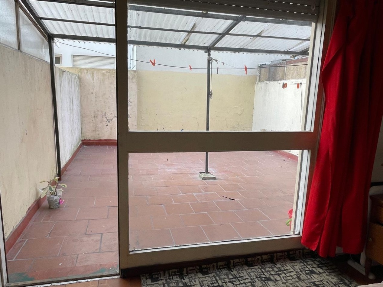 Departamento 1 ambiente y medio dividido    Z/ Aldrey    Alberti  y Santa Fe