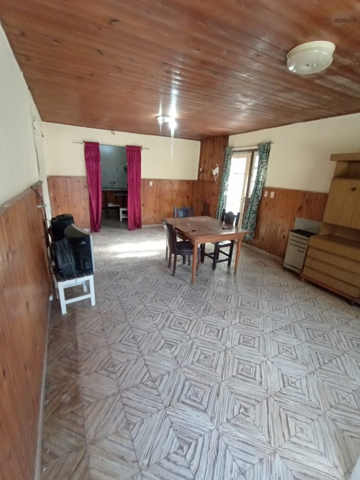 Casa de 3 ambientes + monoambiente Z/ Regional